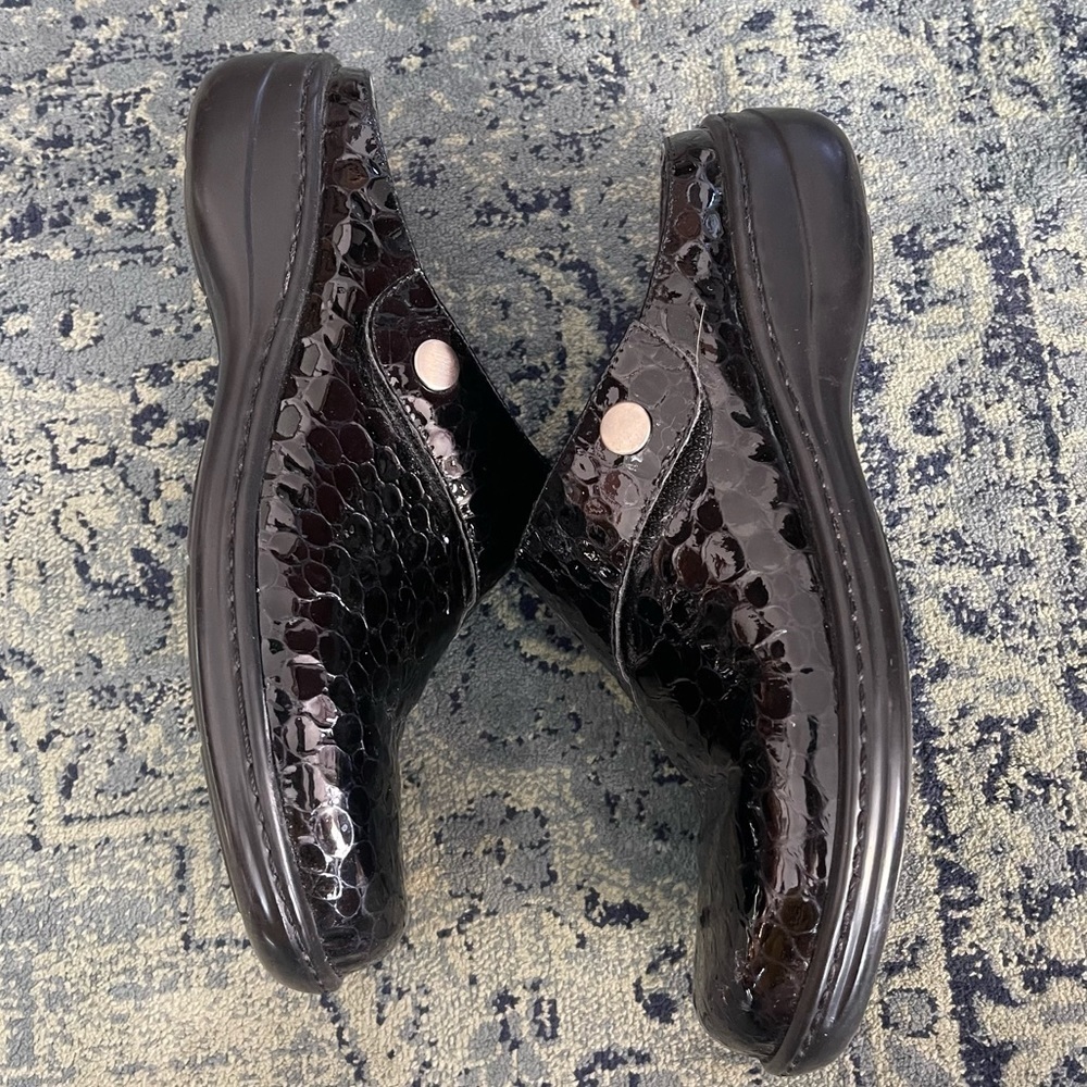 Naturalizer Clogs 7.5 - Picture 4 of 6